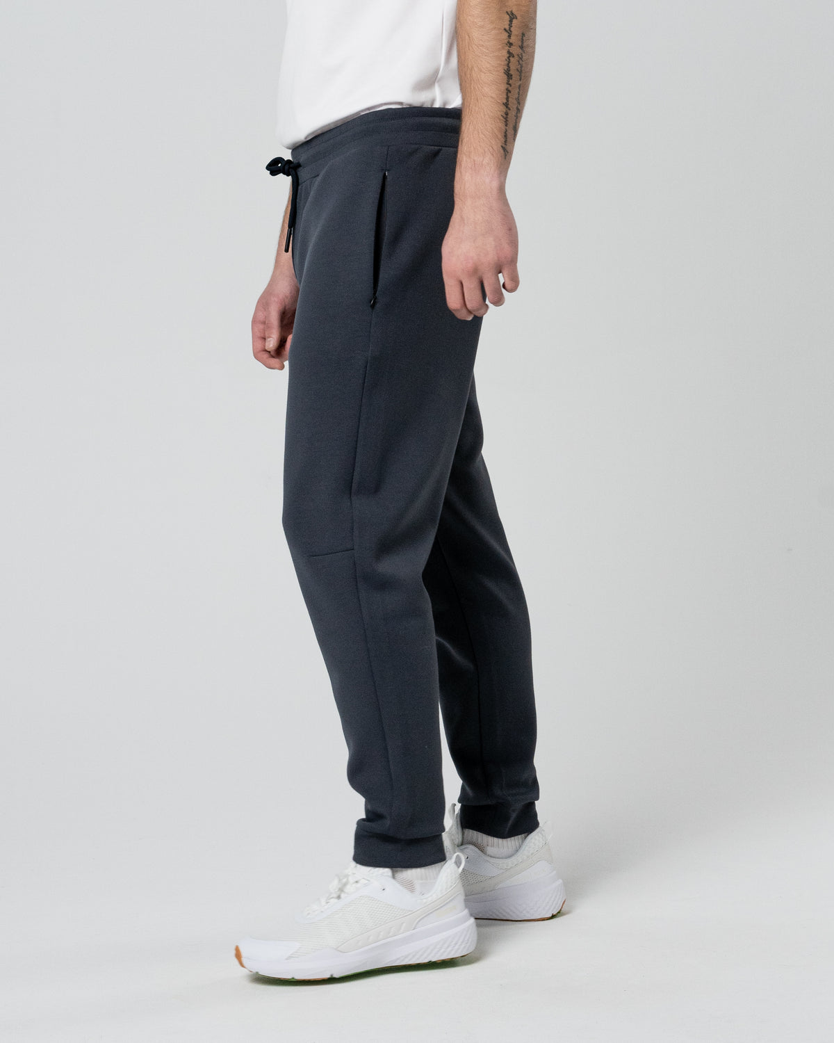 Tech Jogger - Ebony
